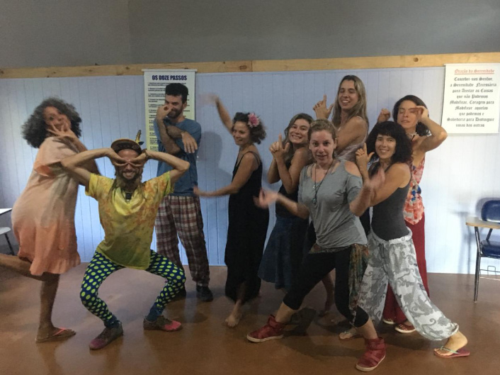 Celebraçao final da primeira oficina de Teatro Improviso, conduzida pelo Matheus Loures, em março de 2019